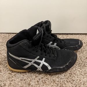 Asics Wrestling Shoes - size 3